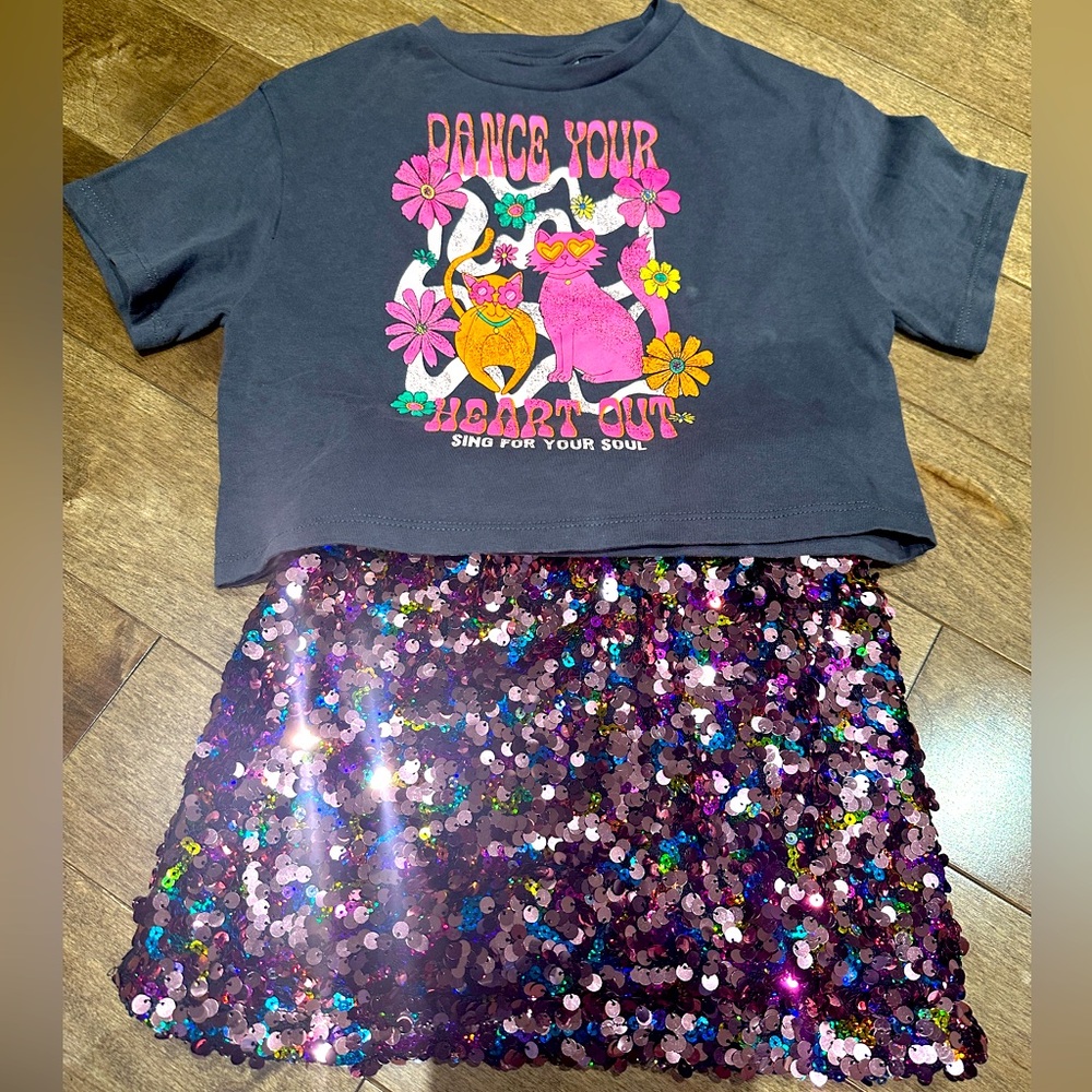 🌸LIKE TO GET 30% OFF🌸 NEXT • Girls outfit - sequin skirt with tshirt